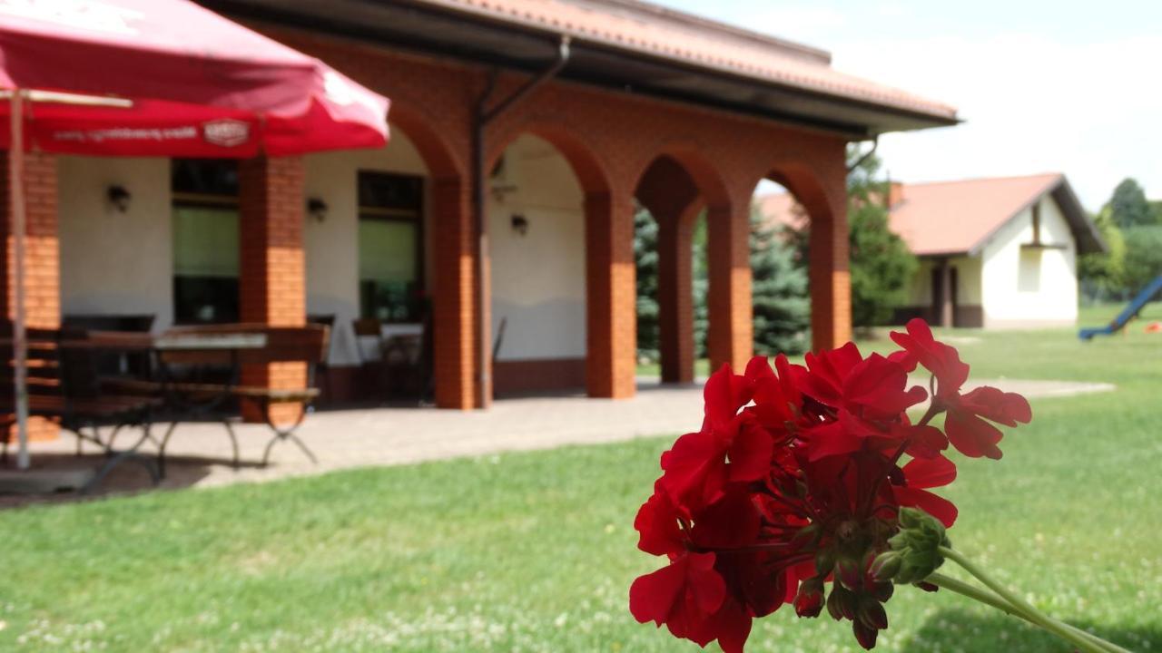 Tawerna-stawiska Resort Garbatka-Letnisko